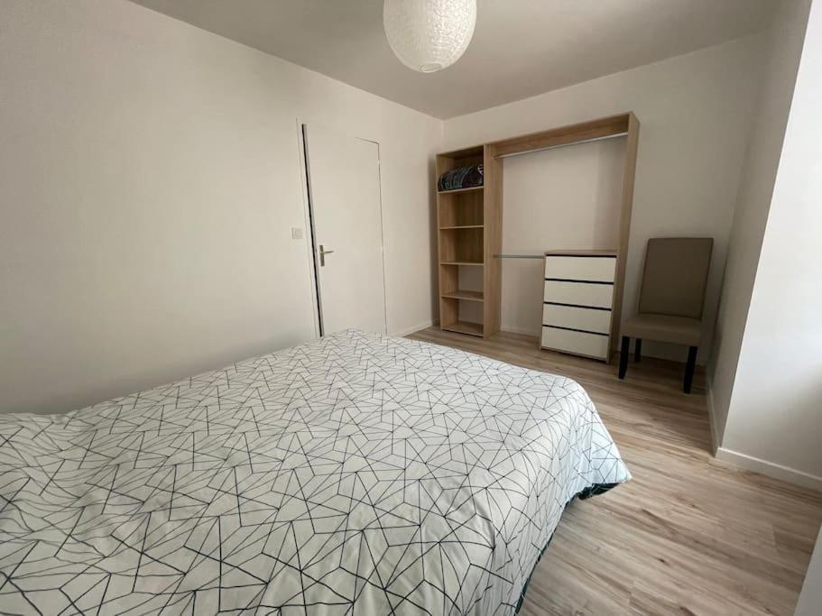 Appartamento T2 Refait A Neuf Sur Le Theme Oriental Rodez Esterno foto